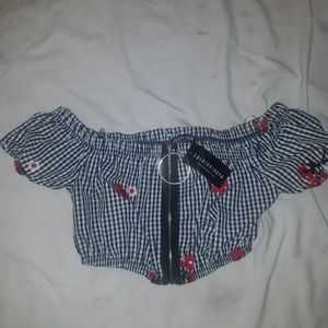 Fashion nova crop top